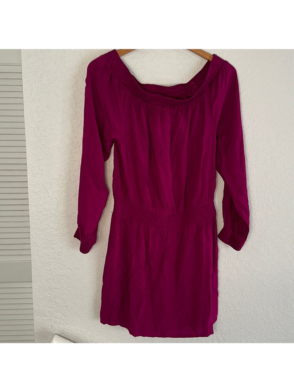 Express Off Shoulder Magenta Pink Mini Dress Rayon Resortwear Vacation Summer